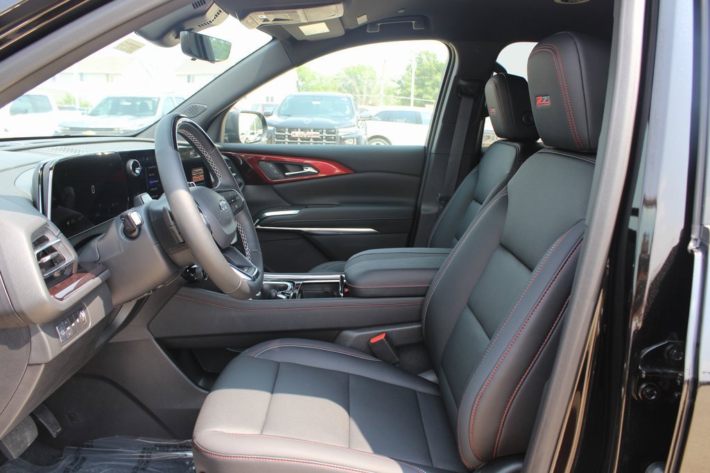 2025 Chevrolet Traverse Z71 photo 11