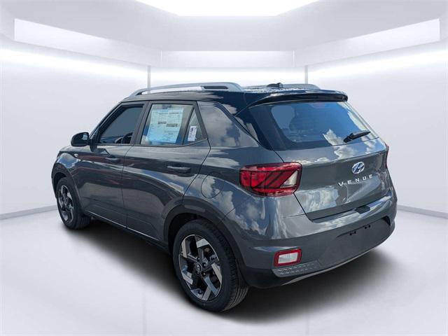 2026 Hyundai Venue SEL photo 4