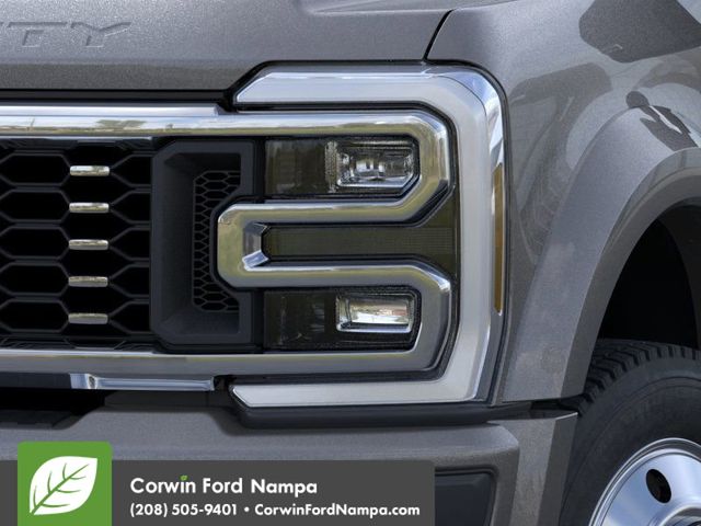 2026 Ford F-450 photo 17