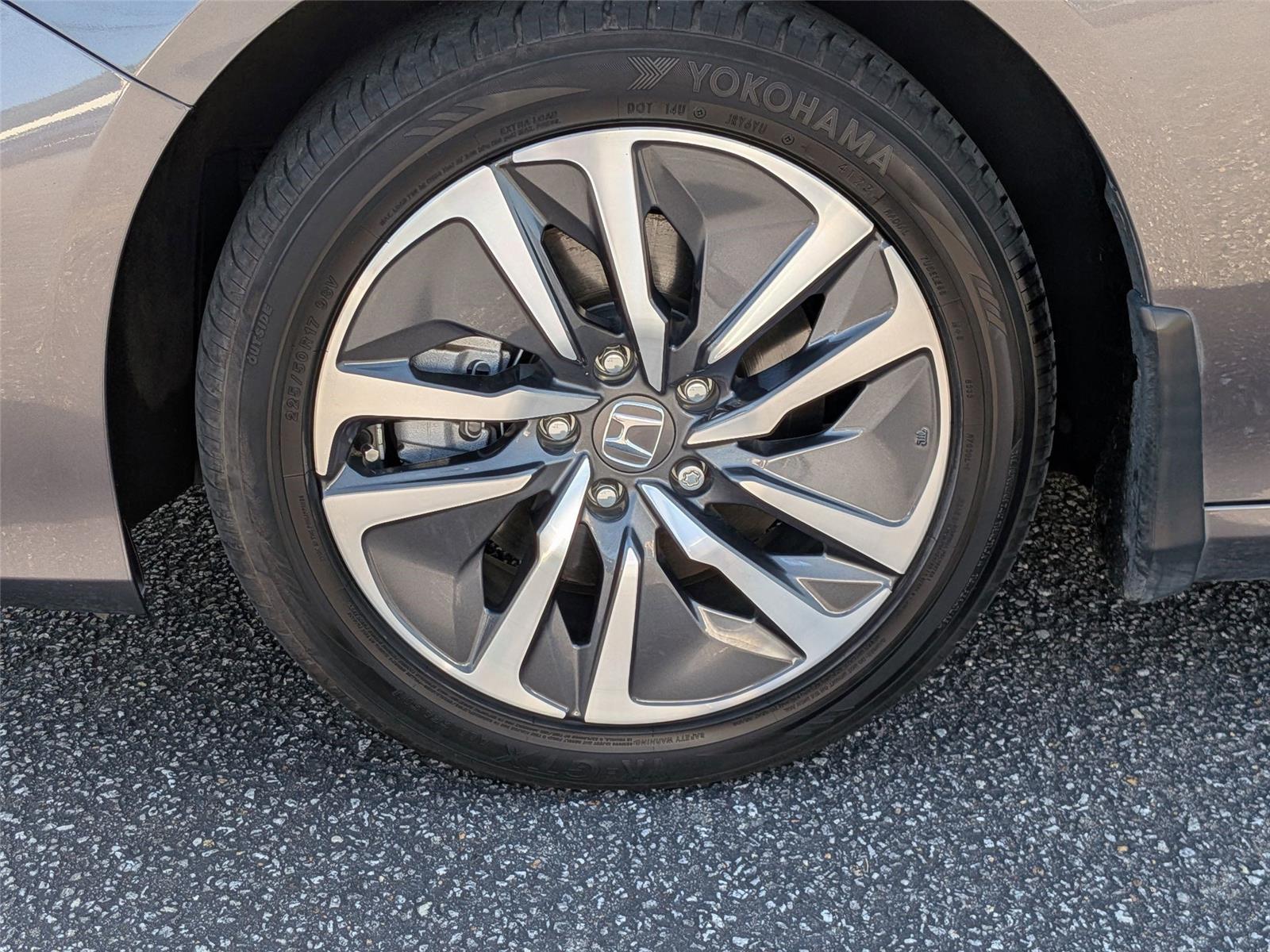 2022 Honda Accord Hybrid EX-L photo 9