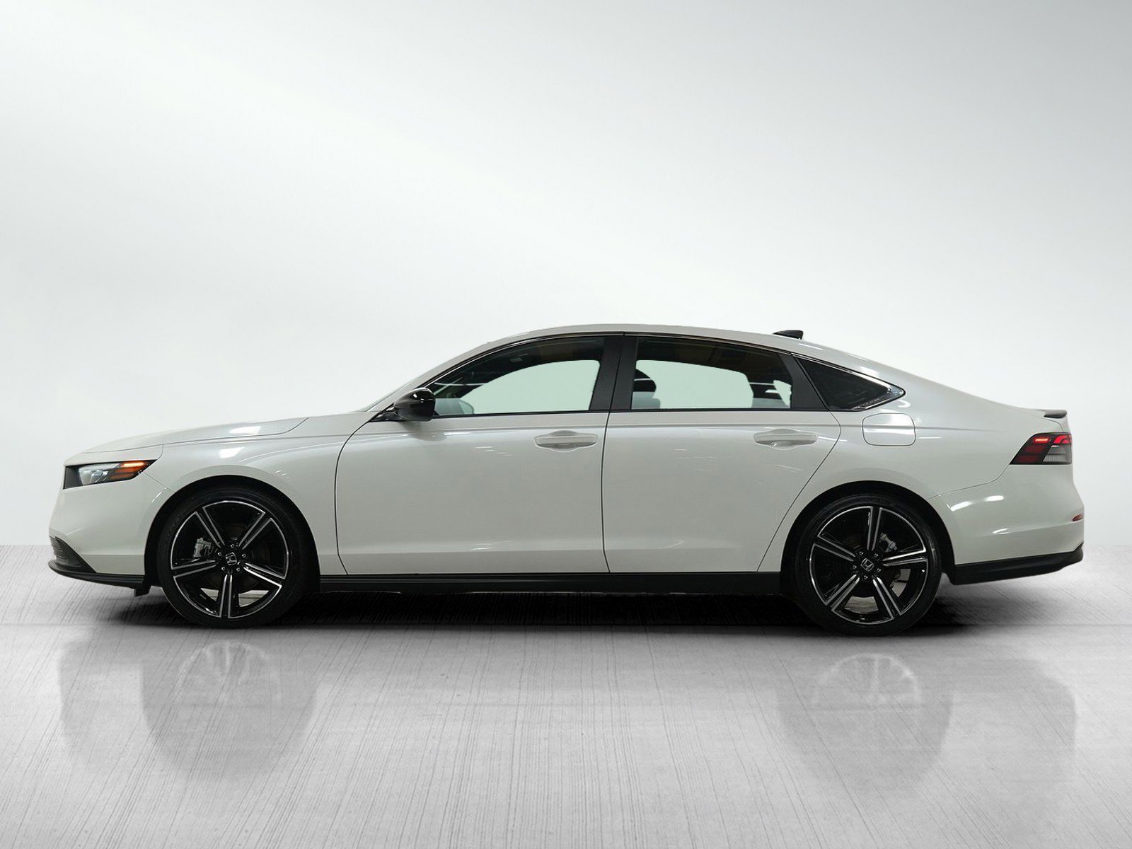 Used 2025 Honda Accord Hybrid Sport with VIN 1HGCY2F5XSA031985 for sale in Burnsville, Minnesota