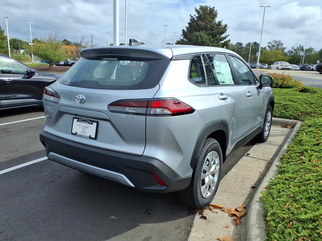 2026 Toyota Corolla Cross L photo 2