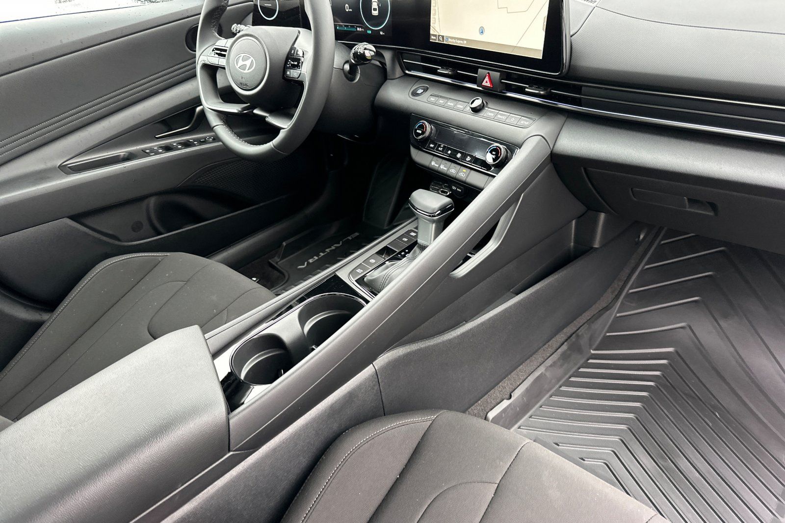 2025 Hyundai Elantra Hybrid SEL Sport photo 14