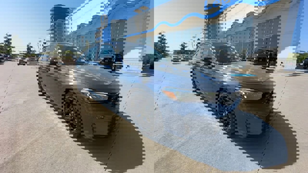 2026 Honda Civic Sport photo 2