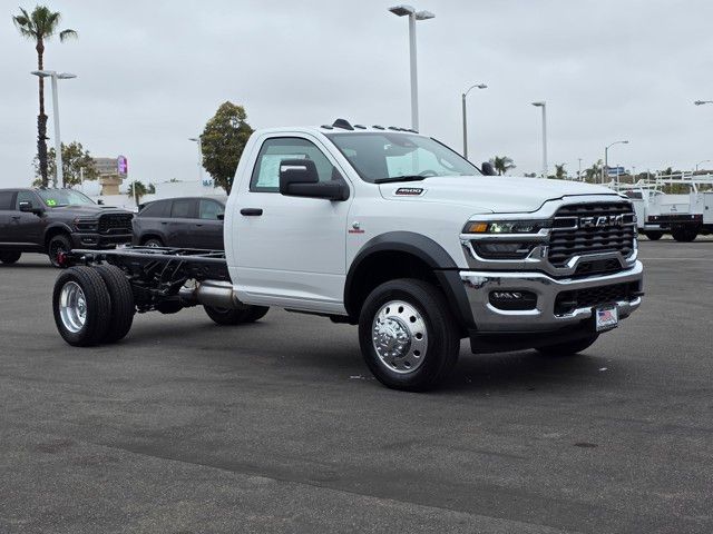 2025 Ram 4500 Tradesman photo 3