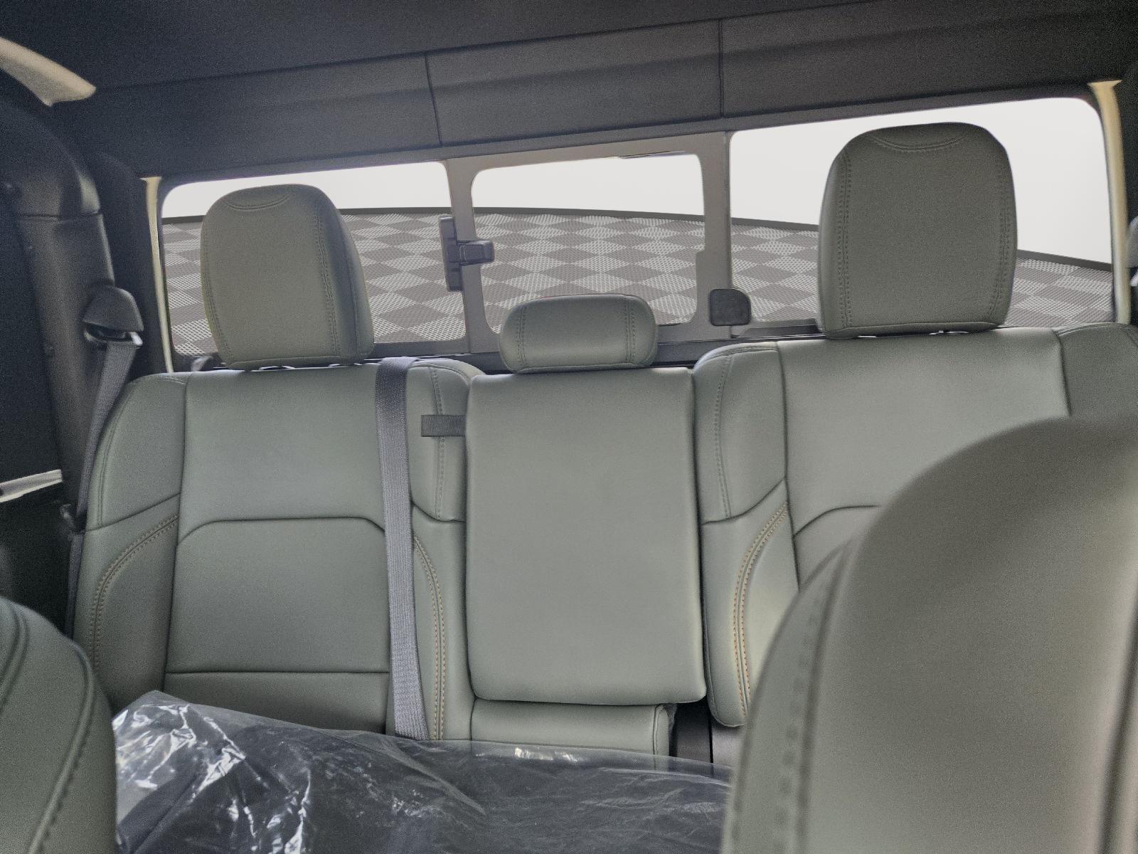 2025 Jeep Gladiator Mojave photo 9