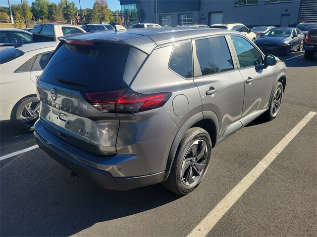 2024 Nissan Rogue SV photo 4