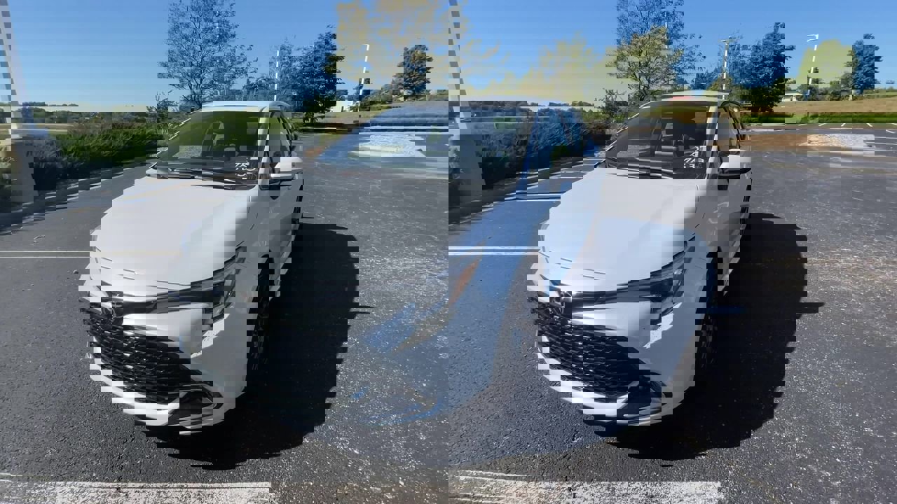 2025 Toyota Corolla XSE photo 4
