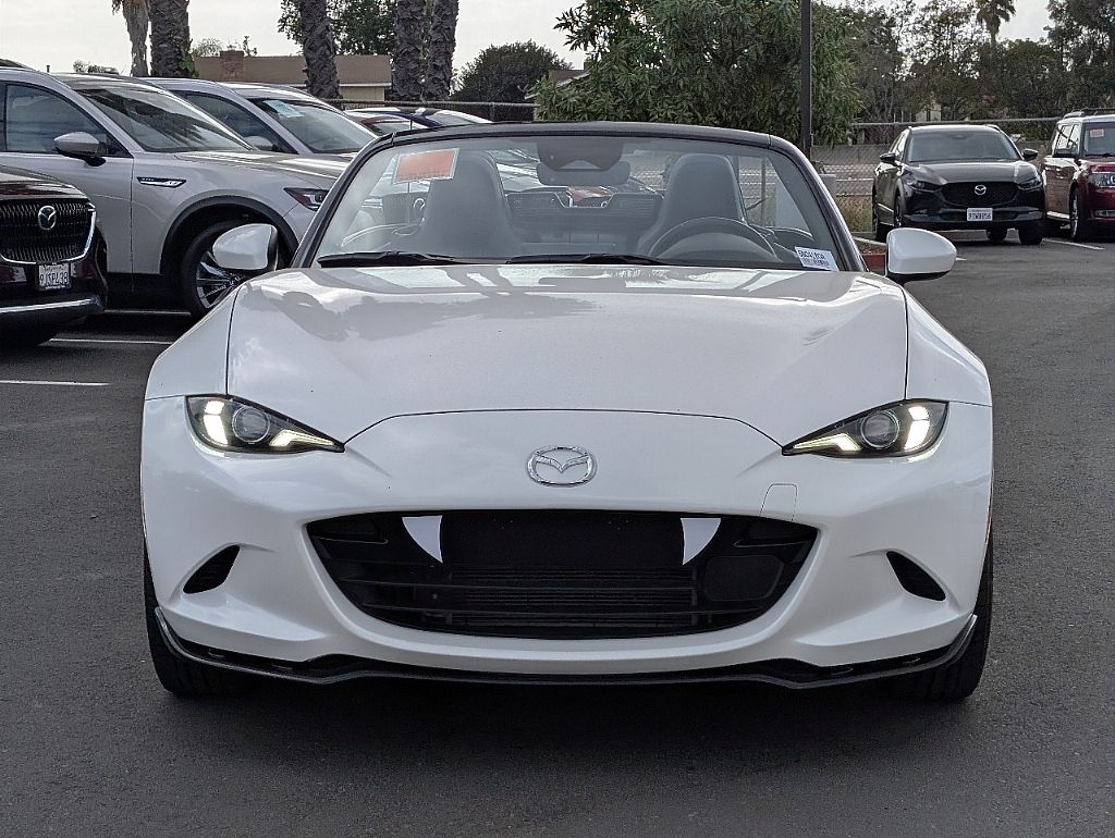 2024 Mazda MX-5 Miata Miata Grand Touring photo 2