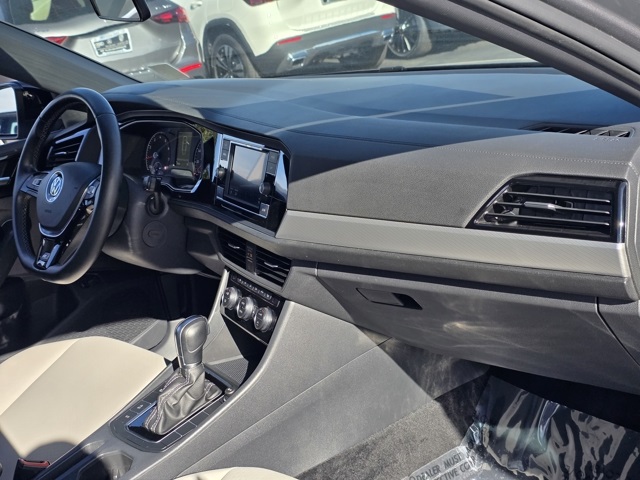 2019 Volkswagen Jetta R-Line photo 22