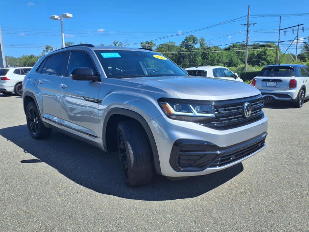 2023 Volkswagen Atlas Cross Sport SEL R-Line photo 2