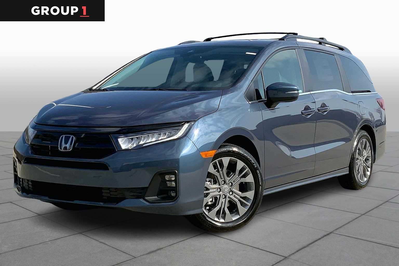 2026 Honda Odyssey Touring's photo