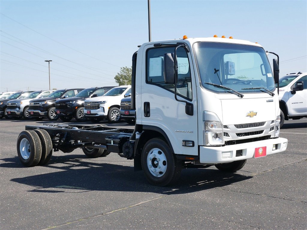 2025 Chevrolet Silverado 3500HD photo 3