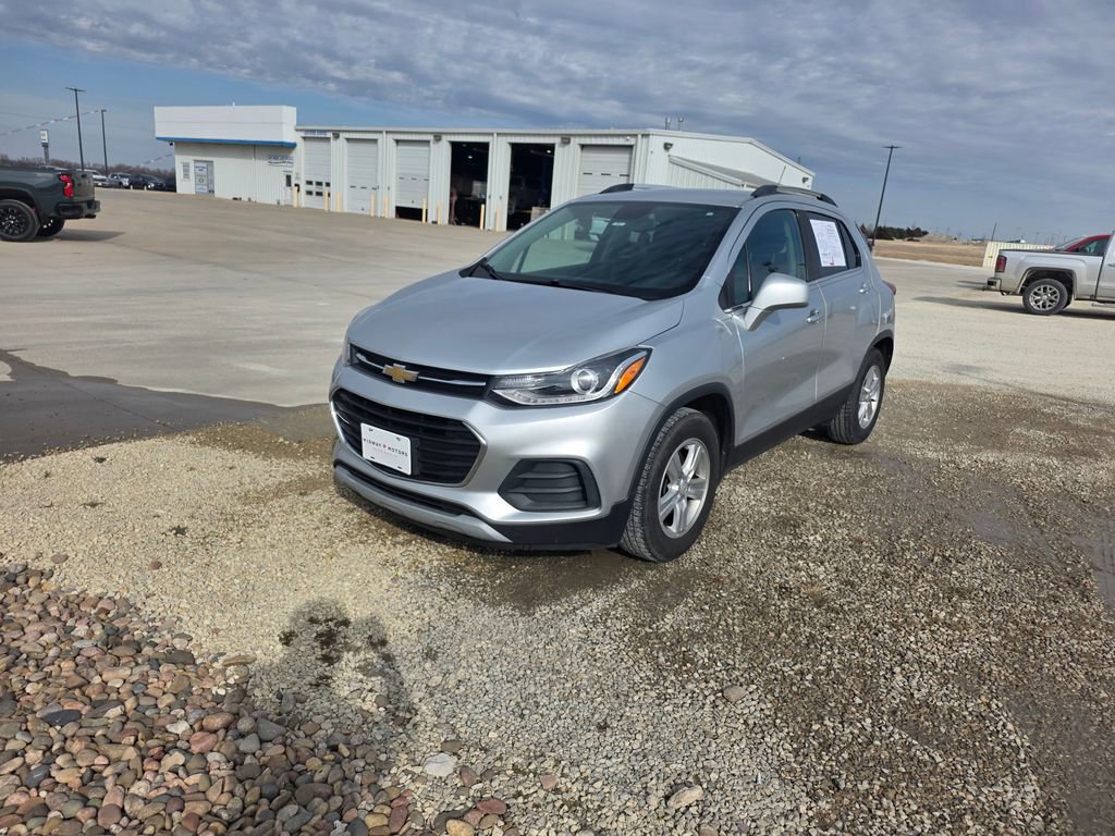 Used 2019 Chevrolet Trax LT with VIN KL7CJLSB3KB866046 for sale in Hillsboro, KS