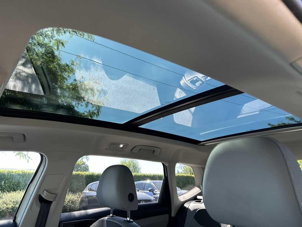 2023 Volkswagen Taos SE photo 20