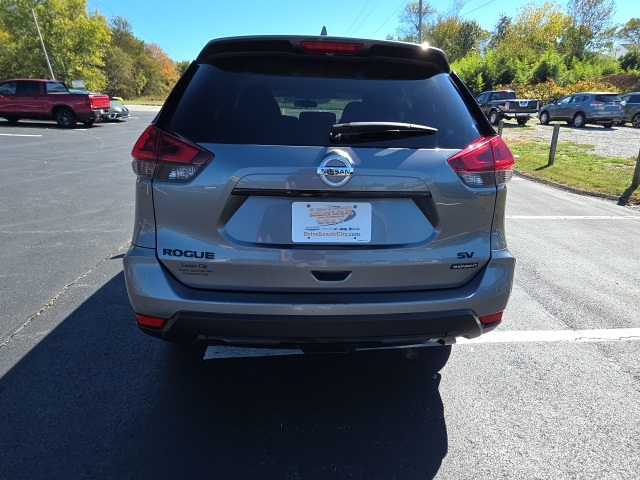 2018 Nissan Rogue SV photo 4