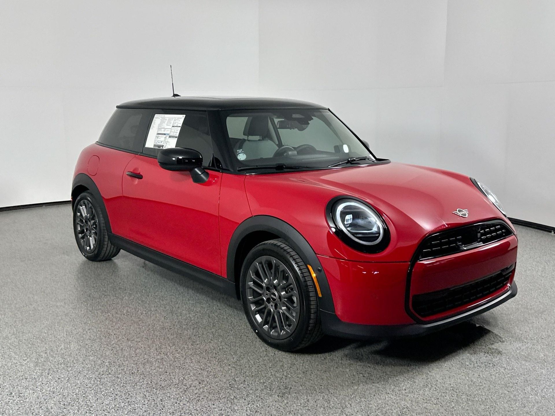 2025 Mini Cooper 2 Door Hardtop Signature photo 2
