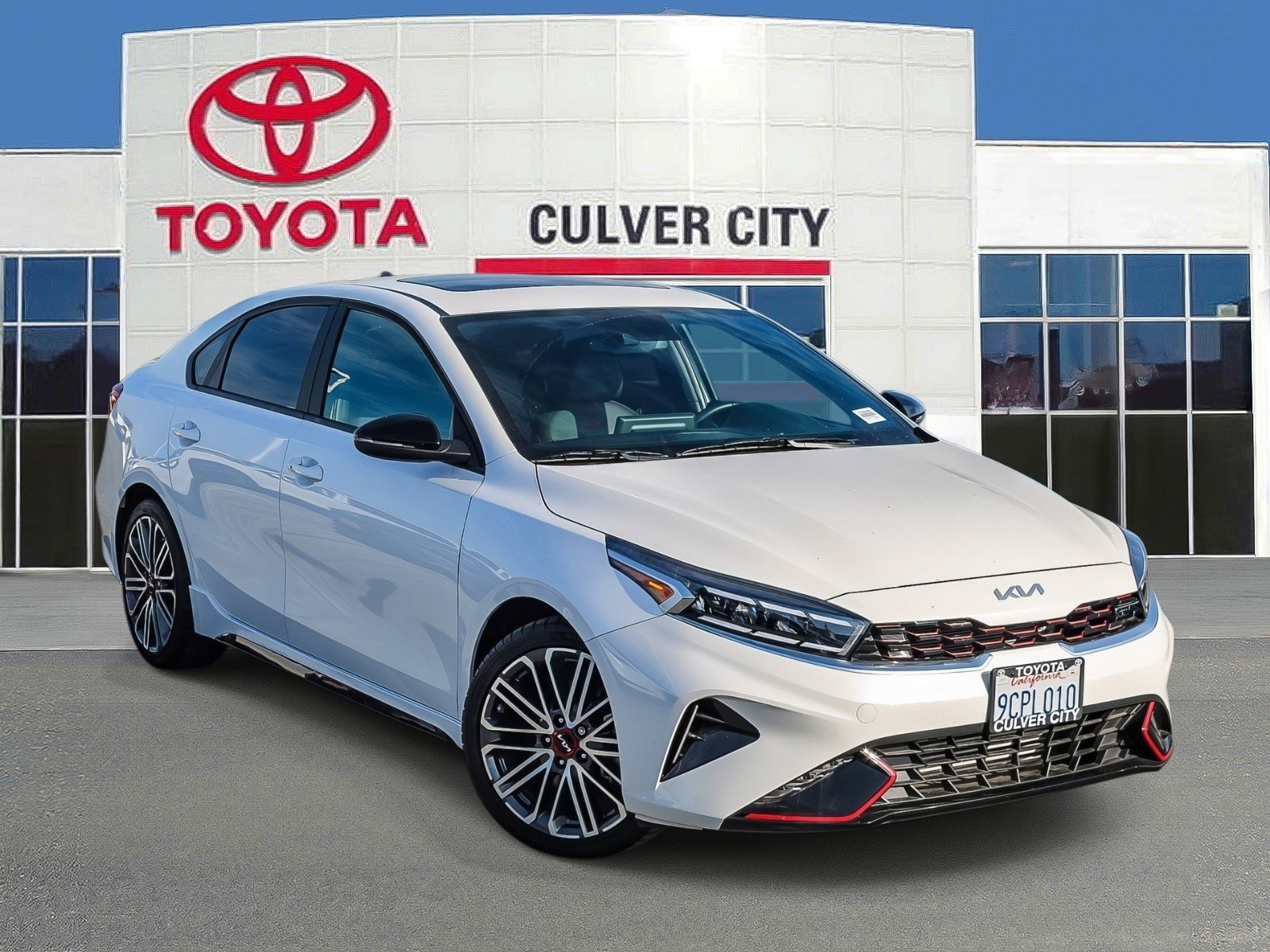 2022 Kia FORTE GT's photo