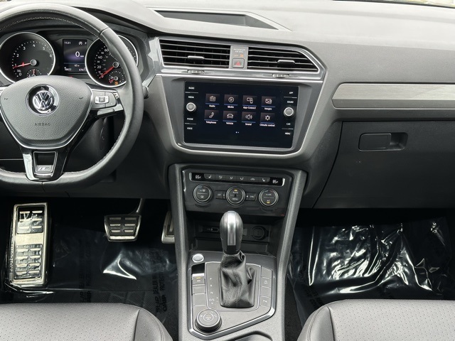 2020 Volkswagen Tiguan SE R-Line Black photo 5