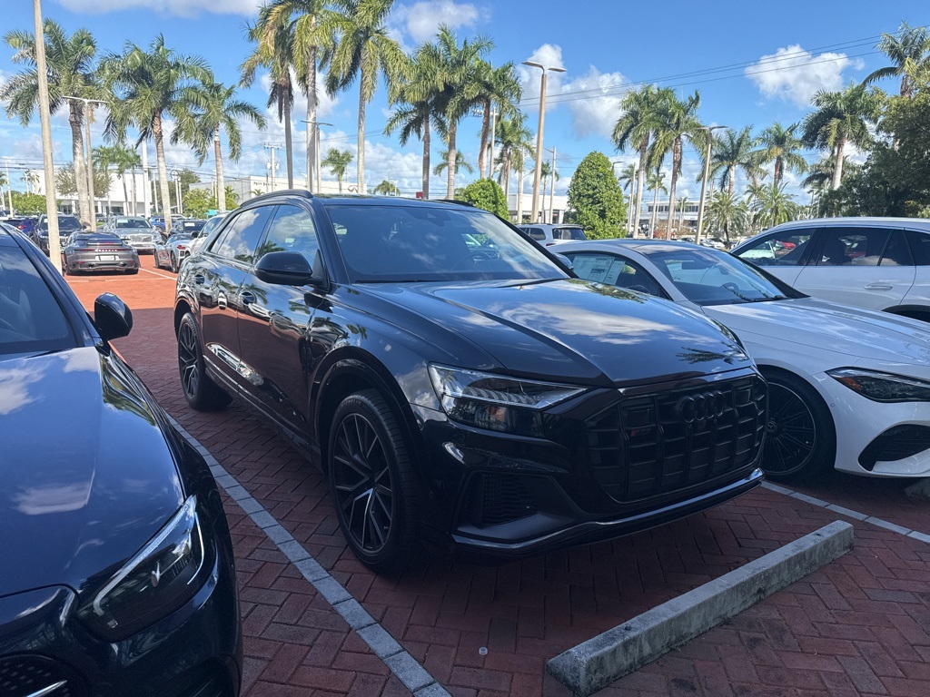 2021 Audi SQ8 Prestige's photo