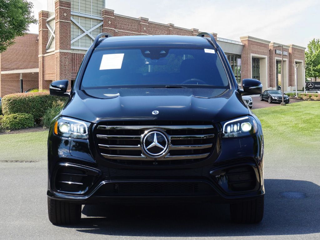 2025 Mercedes Benz GLS 580 4MATIC photo 2
