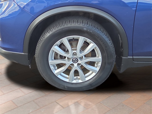 2019 Nissan Rogue S photo 19