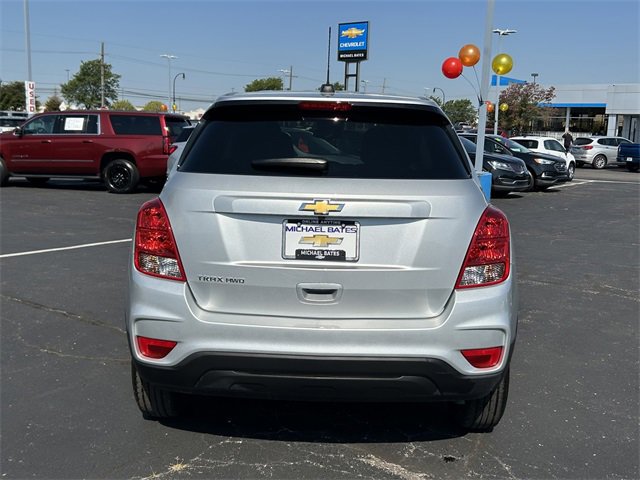 2022 Chevrolet Trax LS photo 5