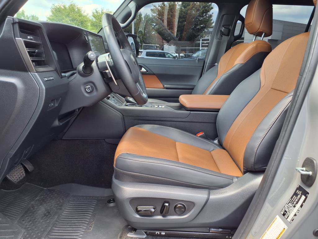 2024 Lexus GX 550 Premium photo 2