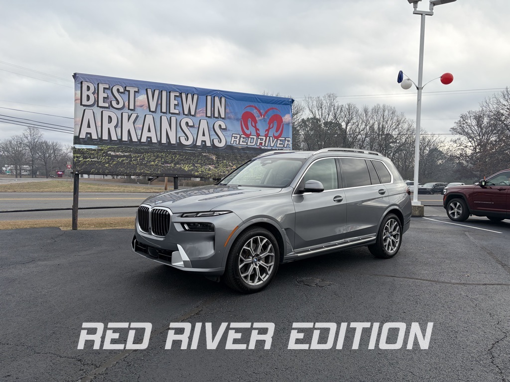 2024 BMW X7 40i's photo