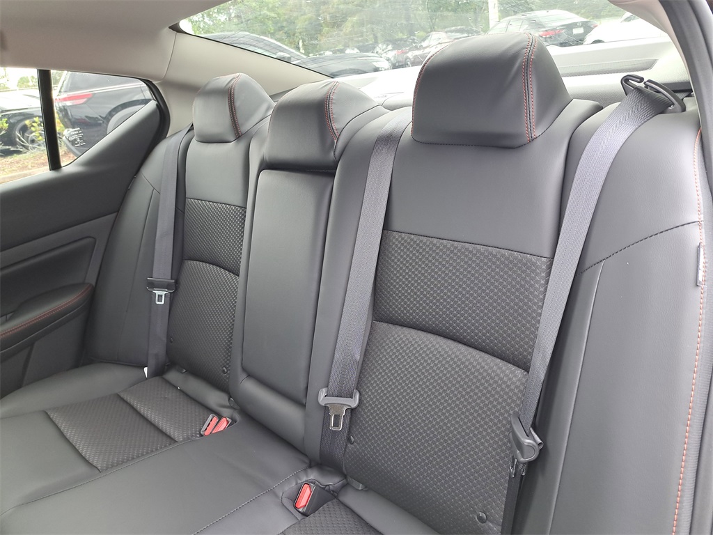 2025 Nissan Altima 2.5 SR photo 13