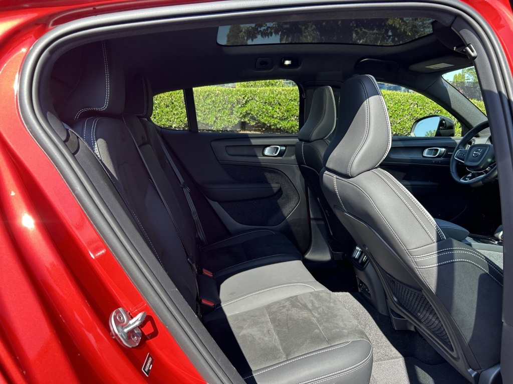 2023 Volvo C40 Recharge Ultimate photo 29