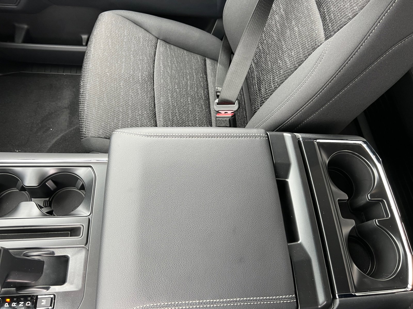 2025 Ford F-150 XLT photo 14