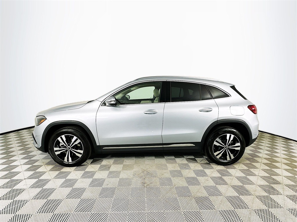 2026 Mercedes Benz GLA 250 photo 4