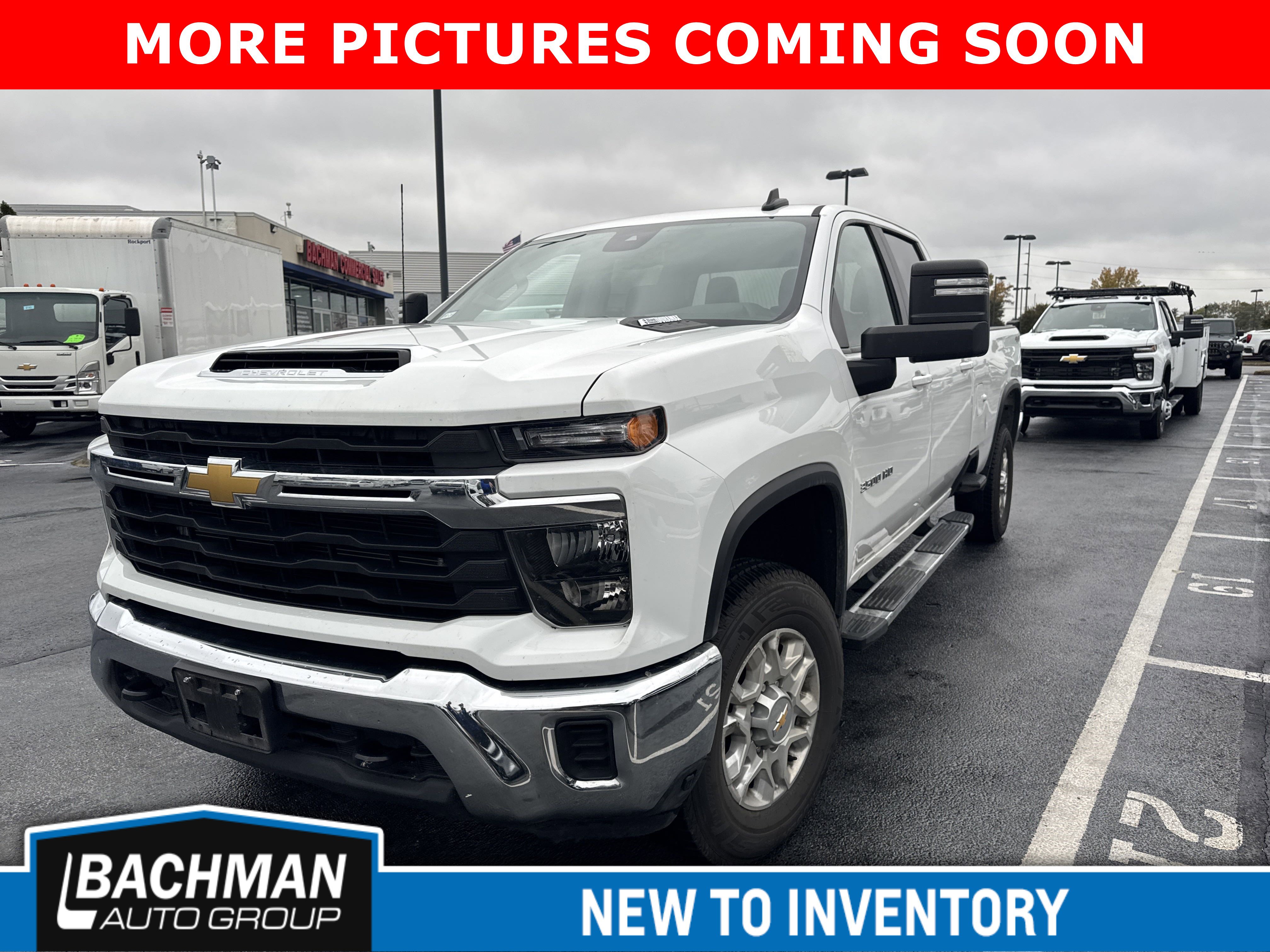 2024 Chevrolet Silverado 3500HD LT photo 2
