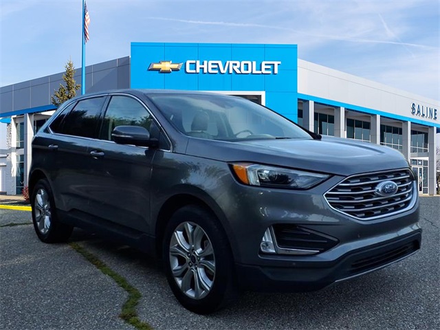 2022 Ford Edge Titanium's photo
