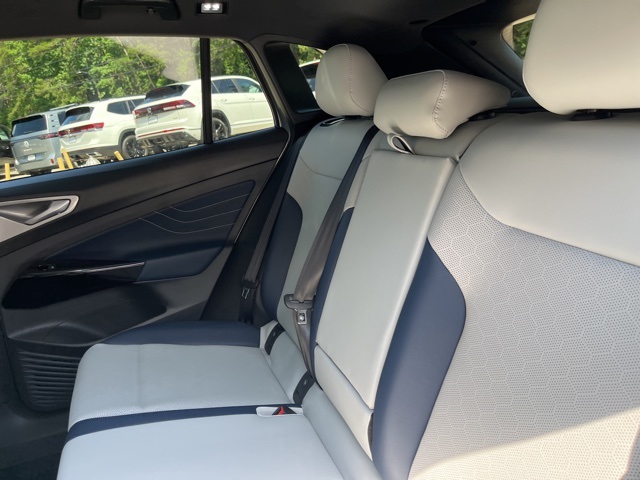 2025 Volkswagen ID.4 Pro S photo 12