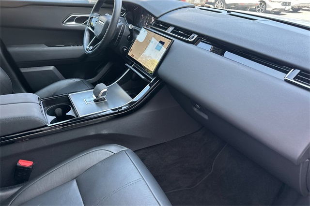2025 Land Rover Range Rover Velar SE photo 15