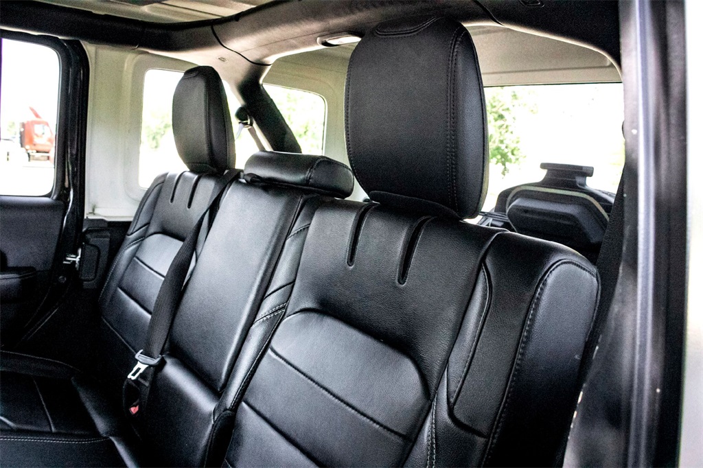 2023 Jeep Wrangler Sahara 4xe photo 24
