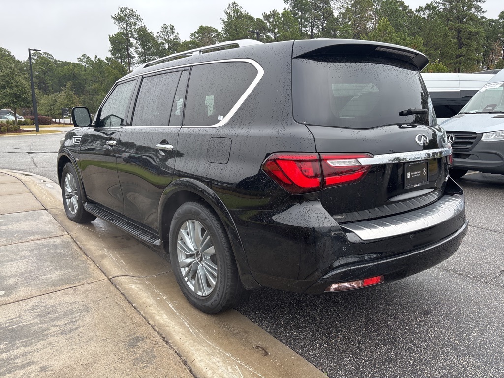 2019 Infiniti QX80 Luxe photo 4