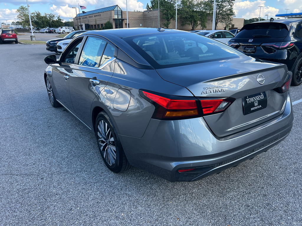 2024 Nissan Altima 2.5 SV photo 3