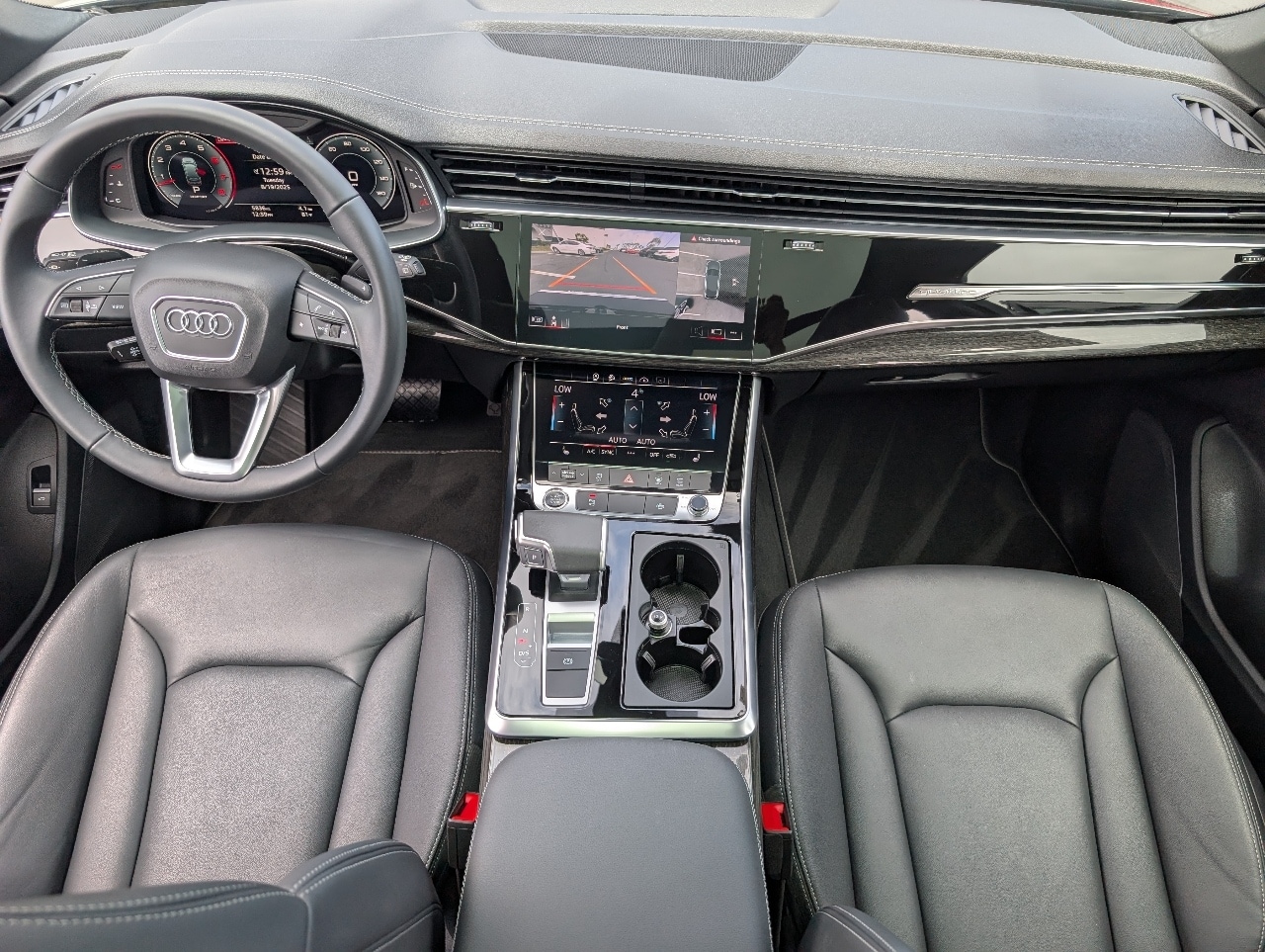 2025 Audi Q7 55 Premium photo 4
