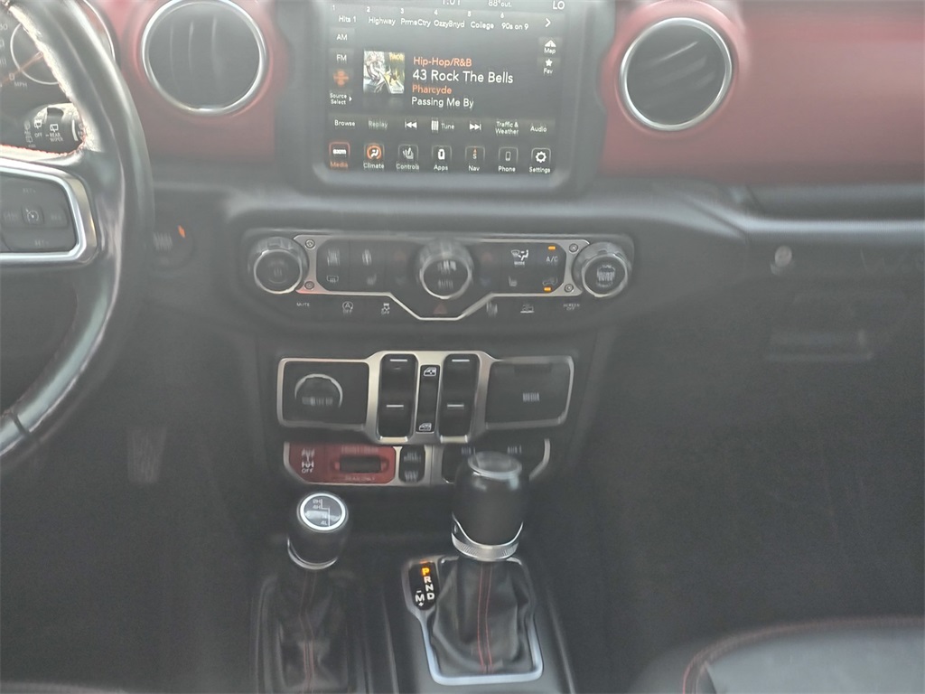 2023 Jeep Wrangler Rubicon photo 17
