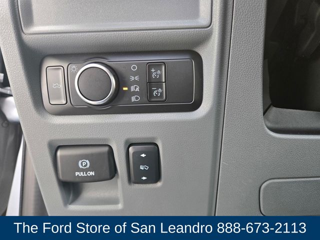 2025 Ford F-150 Lightning photo 17