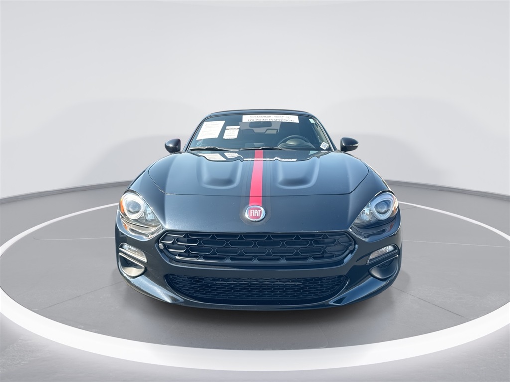 2019 Fiat 124 Spider Classica photo 3