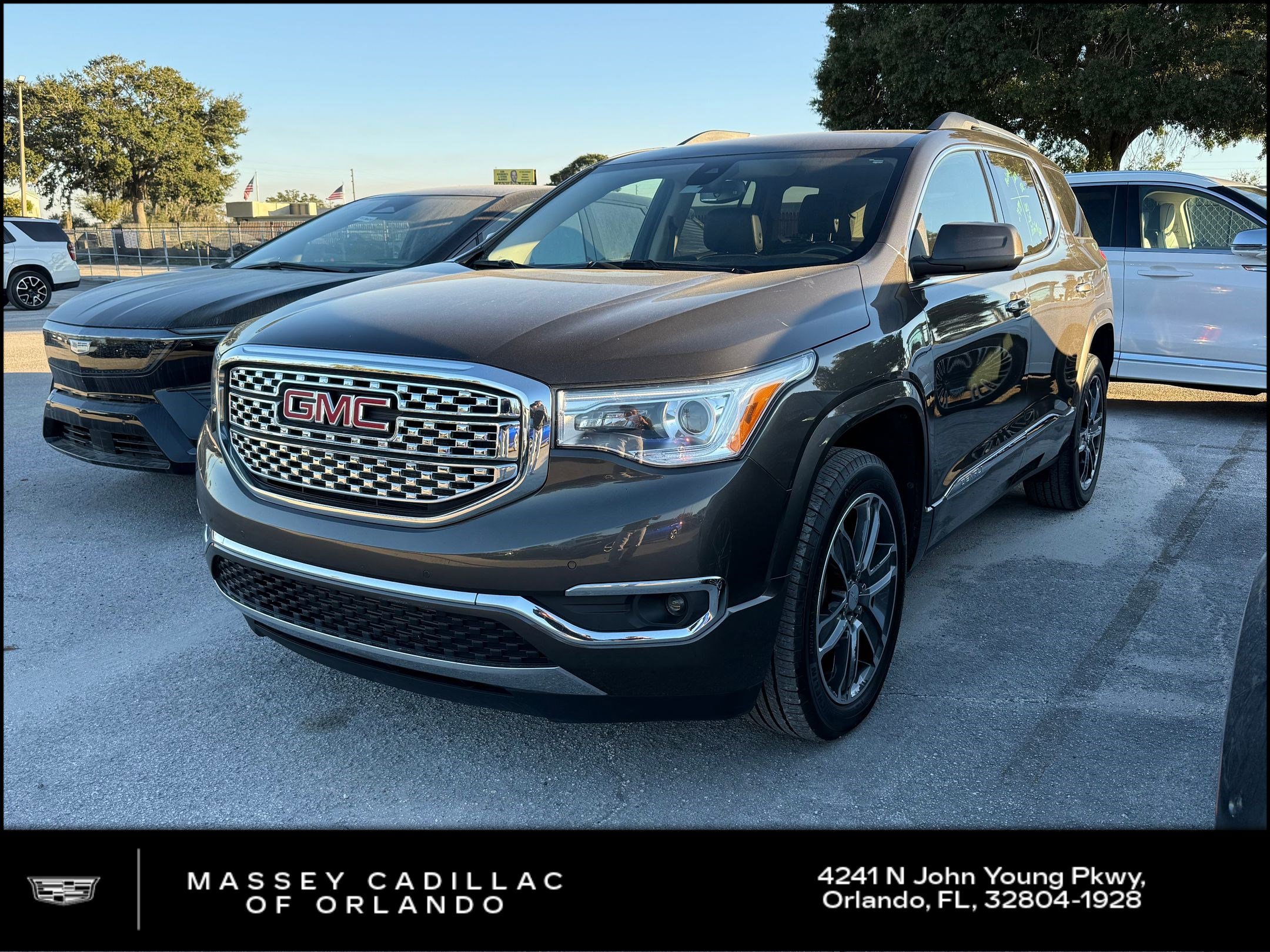 2019 GMC Acadia Denali's photo