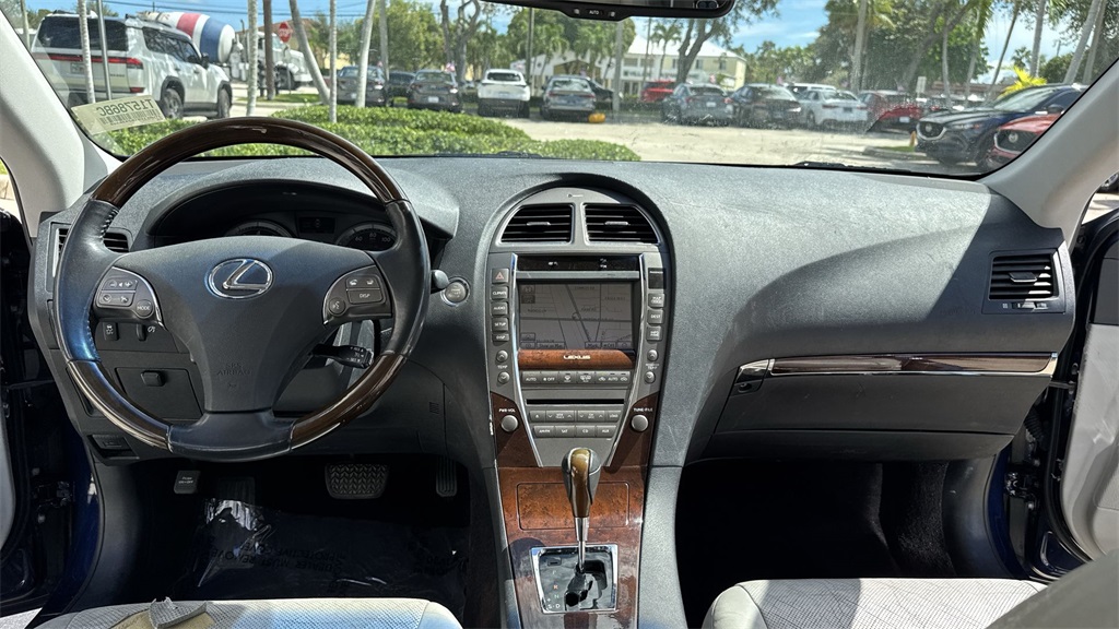 2011 Lexus ES 350 photo 33