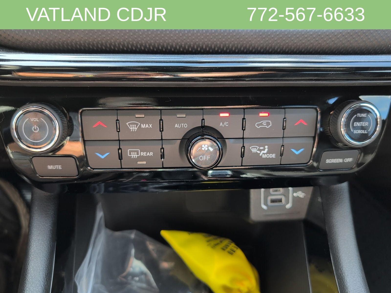 2025 Jeep Compass Latitude photo 18