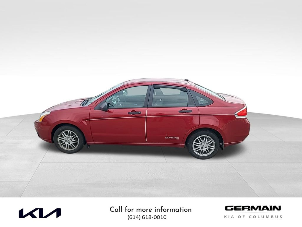 2010 Ford Focus SE photo 8