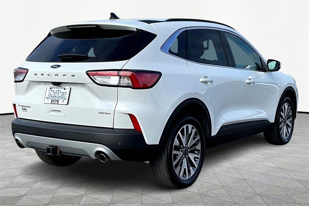Used 2022 Ford Escape Titanium with VIN 1FMCU9J96NUB66988 for sale in Kansas City