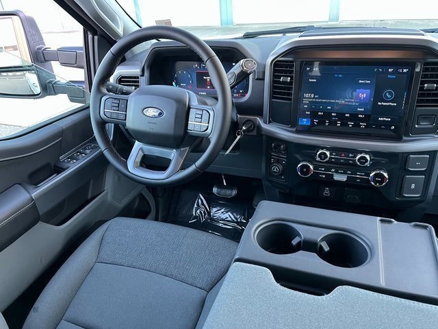 2025 Ford F-150 XLT photo 12